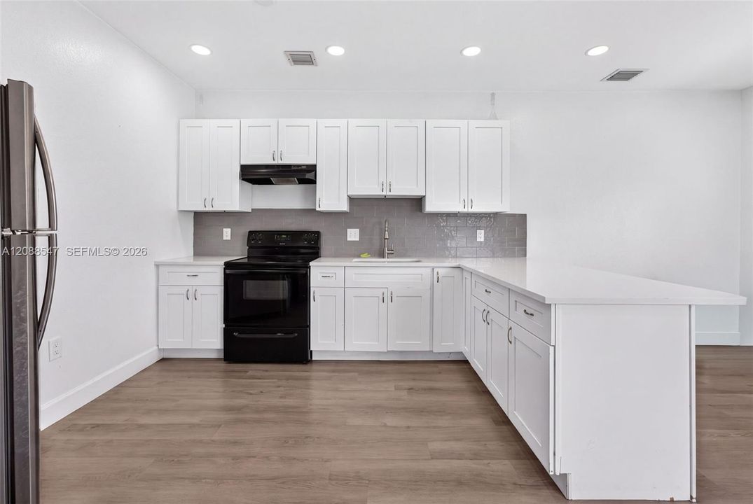 For Sale: $560,000 (4 beds, 2 baths, 1791 Square Feet)
