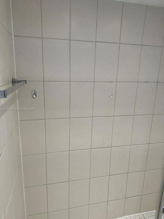 For Rent: $2,300 (3 beds, 2 baths, 1040 Square Feet)