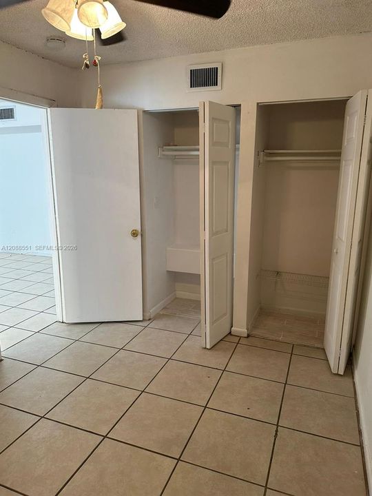For Rent: $2,300 (3 beds, 2 baths, 1040 Square Feet)