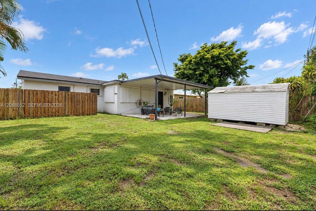 En Venta: $569,999 (3 camas, 2 baños, 1420 Pies cuadrados)