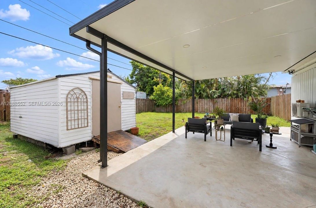 En Venta: $569,999 (3 camas, 2 baños, 1420 Pies cuadrados)