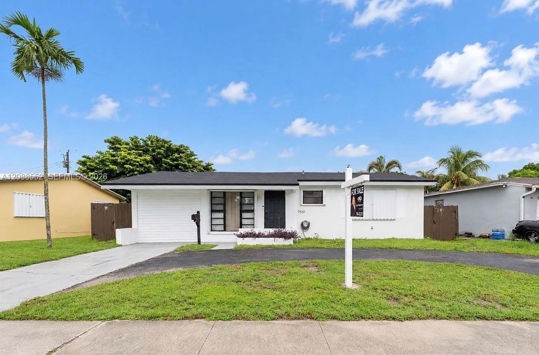 En Venta: $569,999 (3 camas, 2 baños, 1420 Pies cuadrados)
