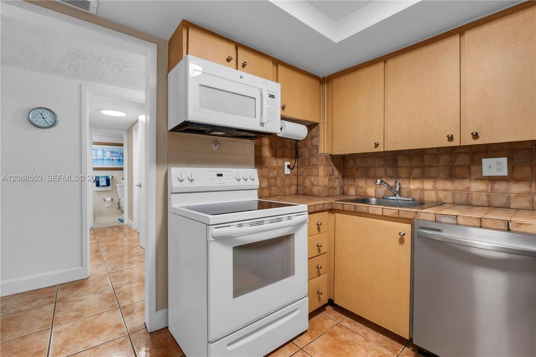 В аренду: $2,190 (1 спален, 1 ванн, 582 Квадратных фут)