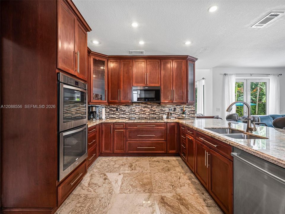На продажу: $999,999 (4 спален, 3 ванн, 2623 Квадратных фут)