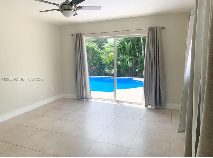 For Rent: $3,900 (4 beds, 2 baths, 1784 Square Feet)
