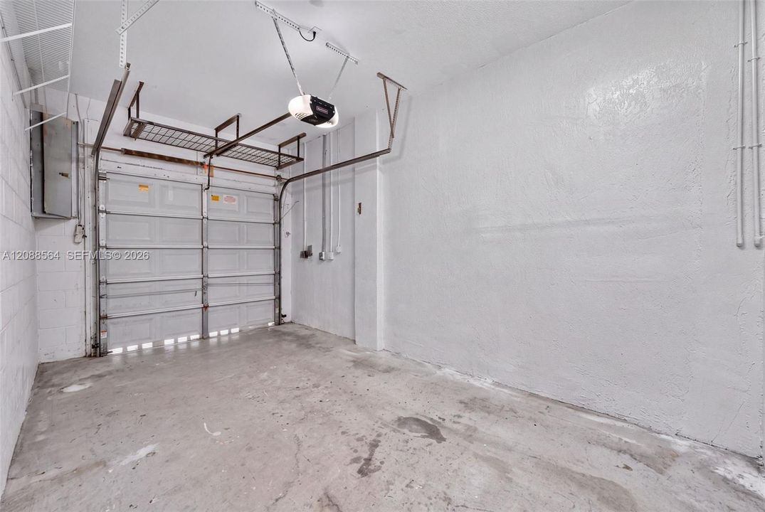 На продажу: $875,000 (4 спален, 2 ванн, 2313 Квадратных фут)