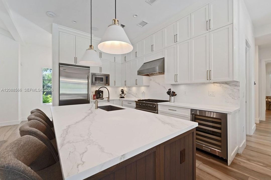 For Sale: $4,299,000 (4 beds, 4 baths, 2669 Square Feet)