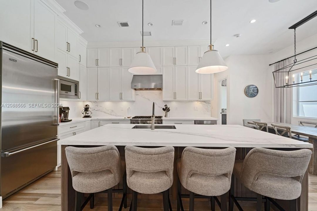 For Sale: $4,299,000 (4 beds, 4 baths, 2669 Square Feet)
