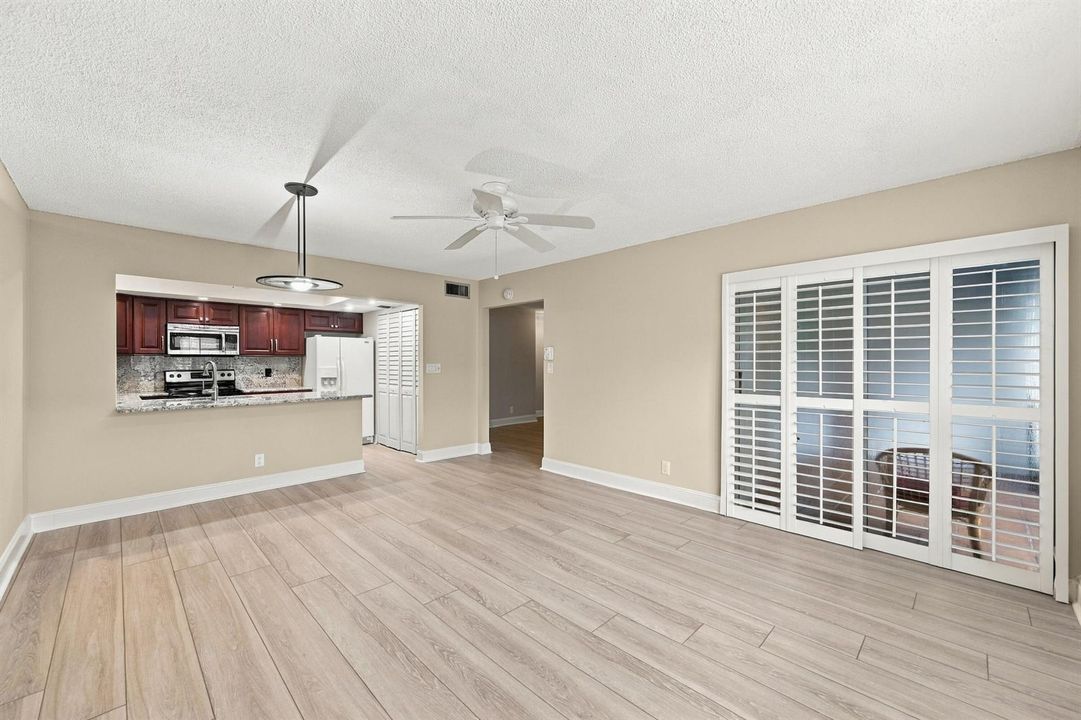 09_dining area