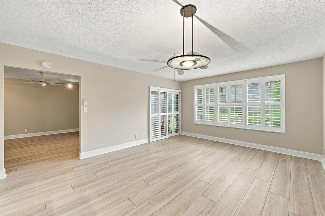 10_dining area