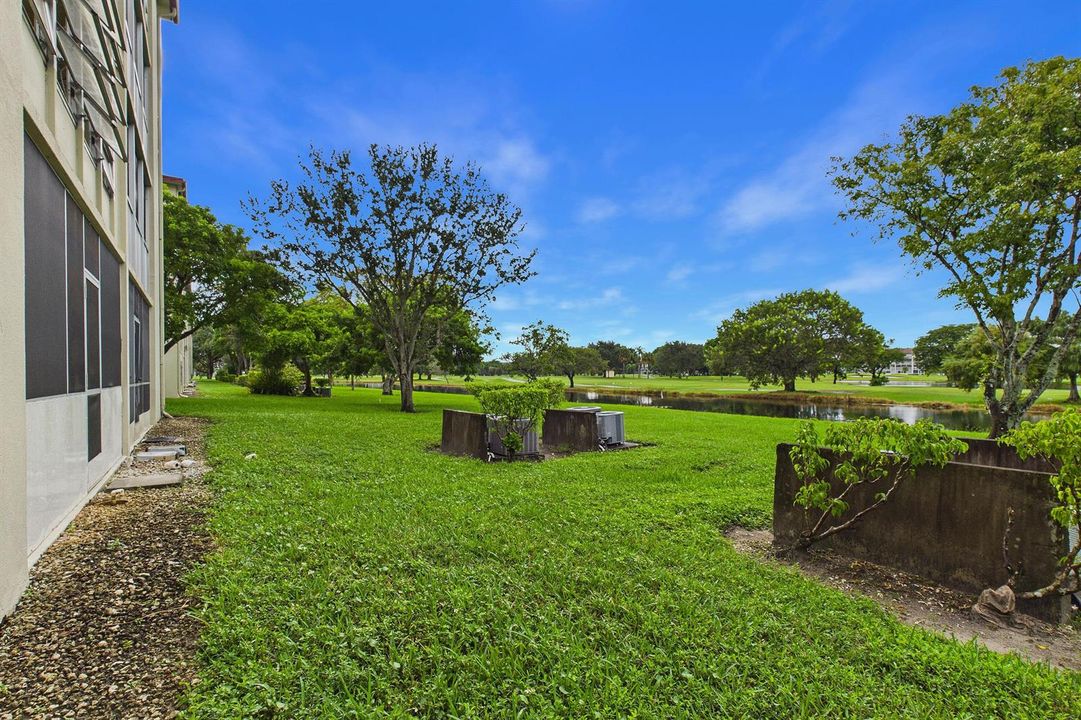 Yard Westview