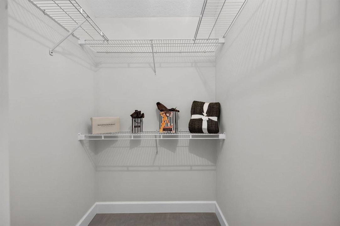 2nd walk in closet