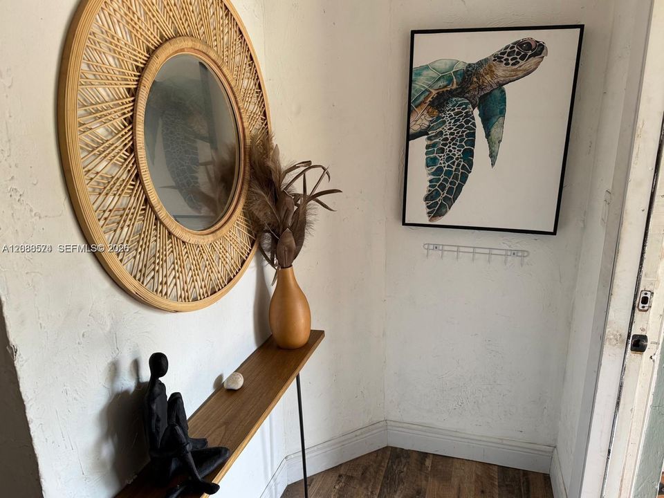 For Rent: $1,495 (1 beds, 1 baths, 3442 Square Feet)