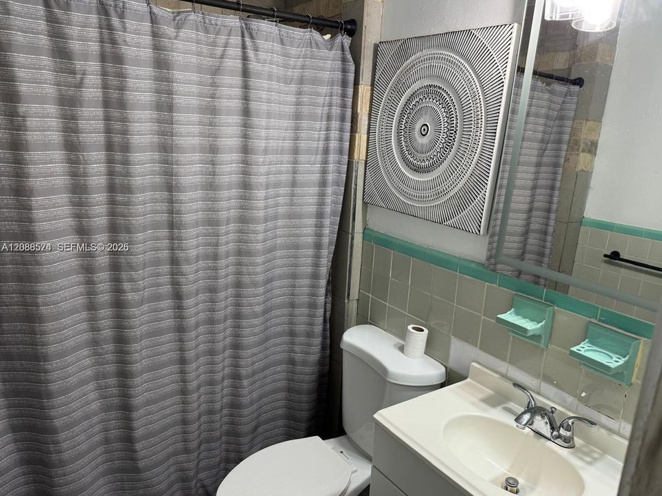 For Rent: $1,495 (1 beds, 1 baths, 3442 Square Feet)