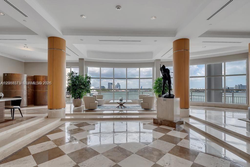 For Sale: $1,800,000 (2 beds, 2 baths, 1919 Square Feet)