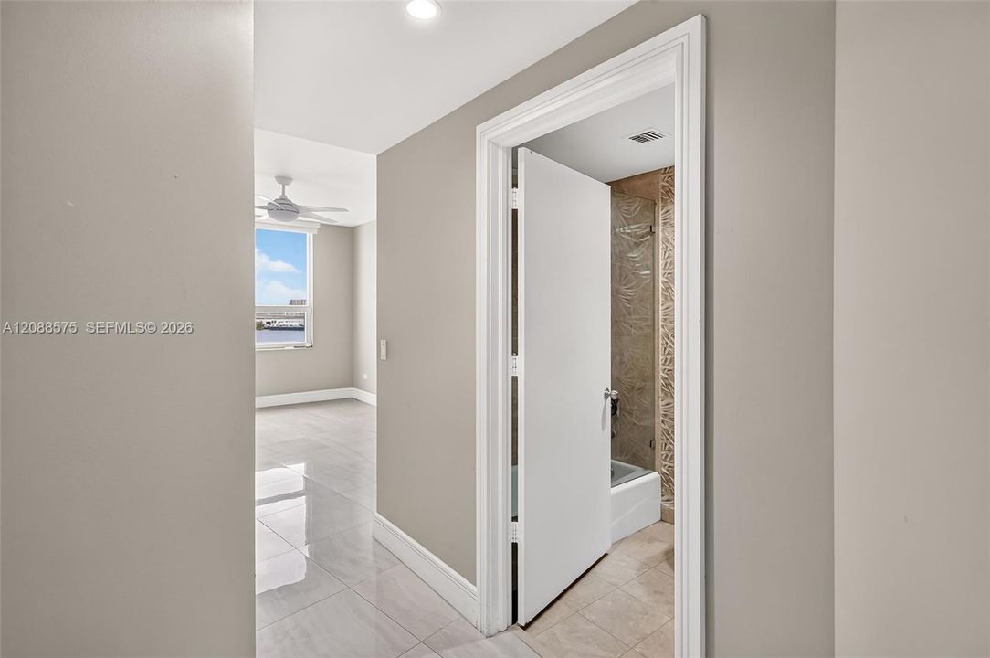 Second Bedroom en suite
