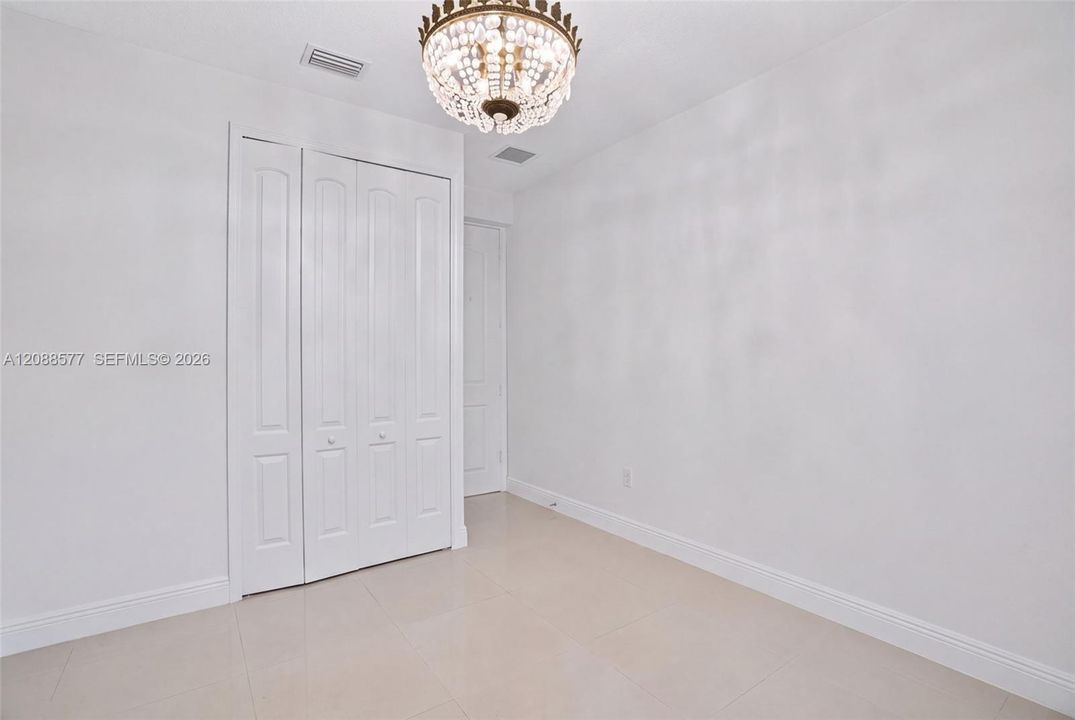 En Venta: $750,000 (5 camas, 3 baños, 2967 Pies cuadrados)