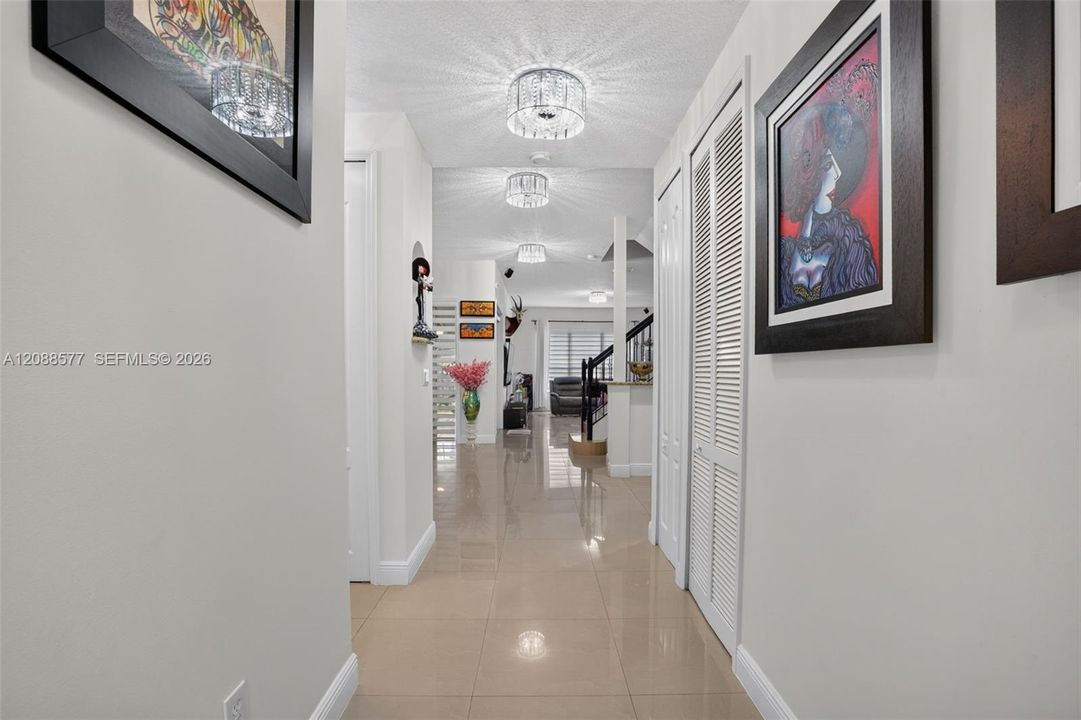En Venta: $750,000 (5 camas, 3 baños, 2967 Pies cuadrados)