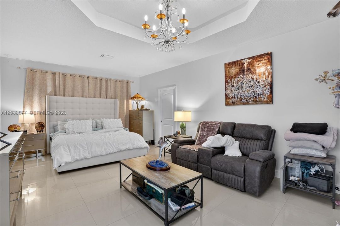 En Venta: $750,000 (5 camas, 3 baños, 2967 Pies cuadrados)
