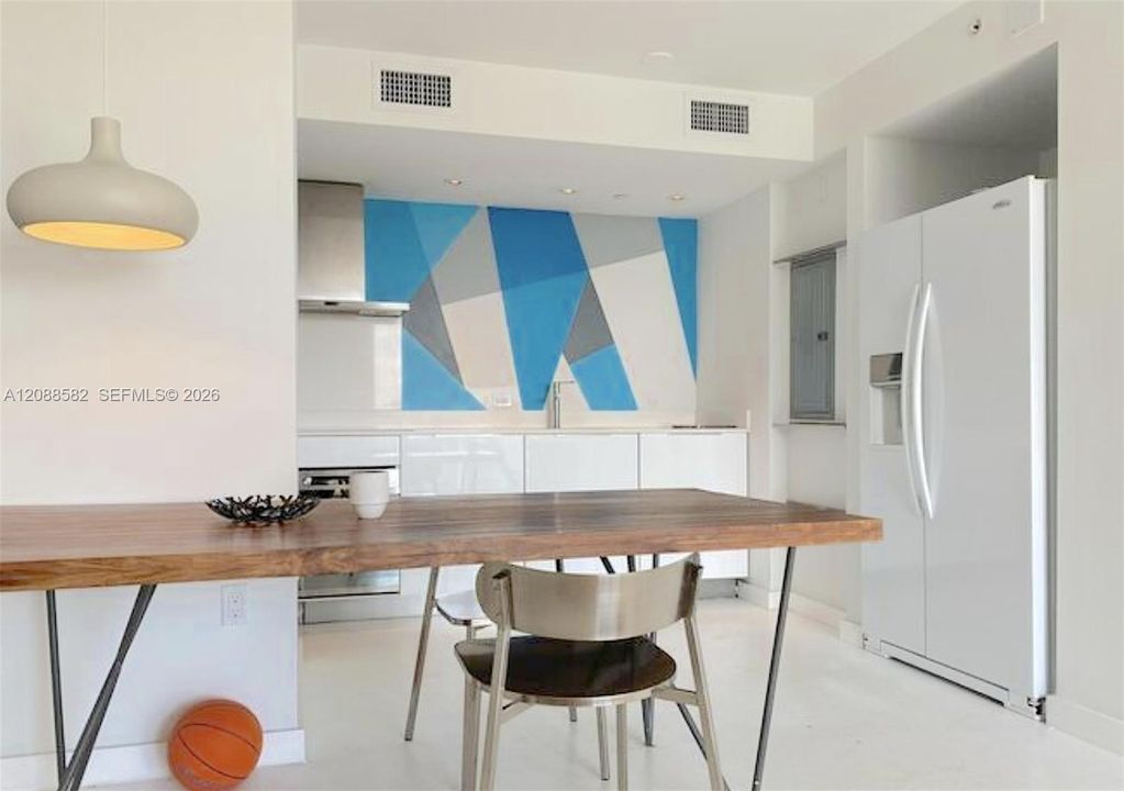 En Venta: $385,000 (1 camas, 1 baños, 723 Pies cuadrados)