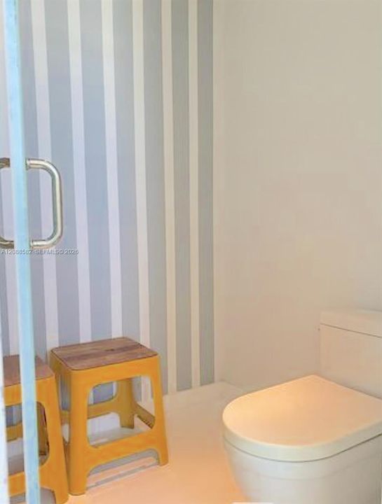 En Venta: $385,000 (1 camas, 1 baños, 723 Pies cuadrados)