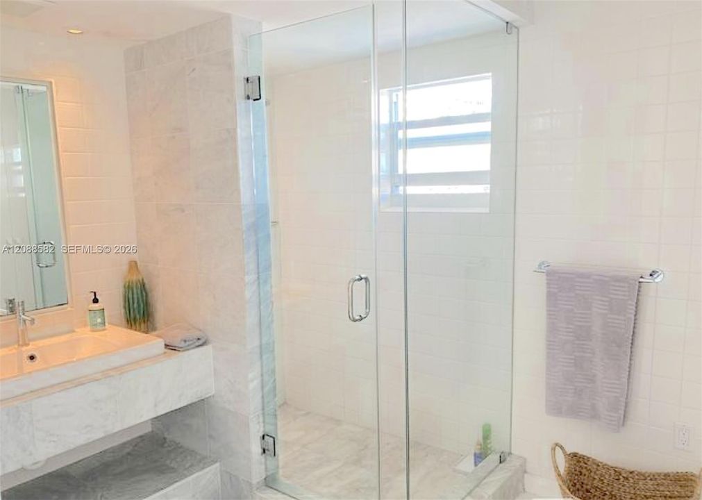 En Venta: $385,000 (1 camas, 1 baños, 723 Pies cuadrados)