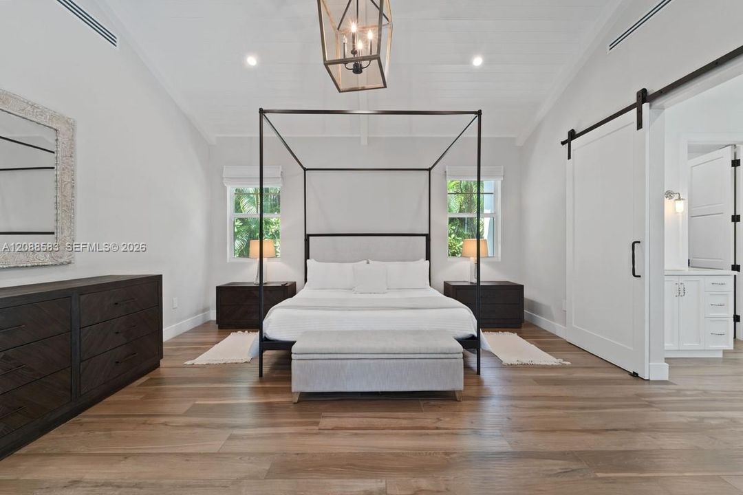For Rent: $24,000 (4 beds, 4 baths, 2669 Square Feet)