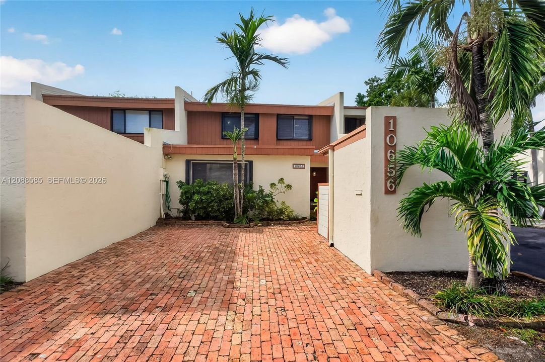En Venta: $665,000 (3 camas, 2 baños, 1669 Pies cuadrados)