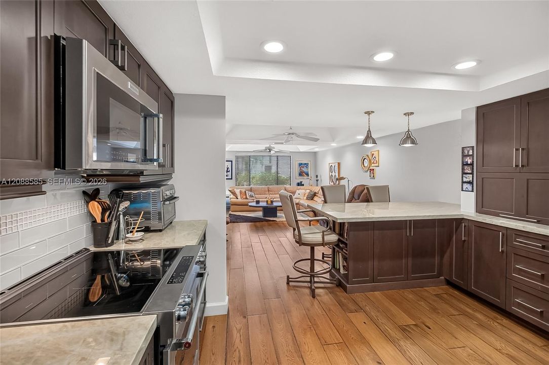 En Venta: $665,000 (3 camas, 2 baños, 1669 Pies cuadrados)