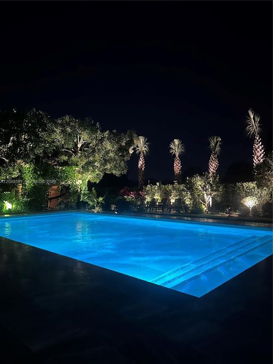 En Venta: $1,350,000 (4 camas, 2 baños, 2896 Pies cuadrados)