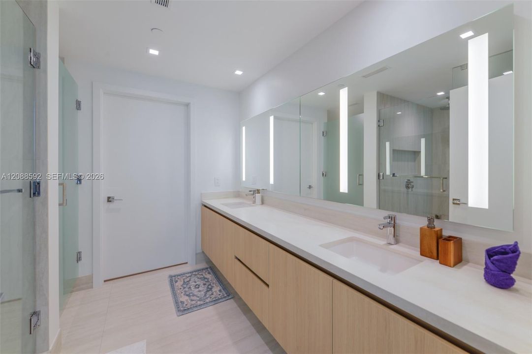 For Rent: $5,900 (1 beds, 1 baths, 0 Square Feet)