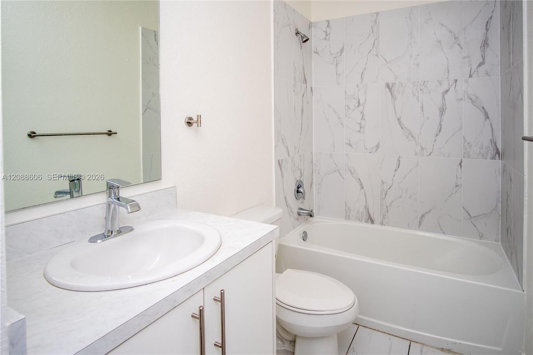 For Rent: $2,500 (3 beds, 3 baths, 1440 Square Feet)