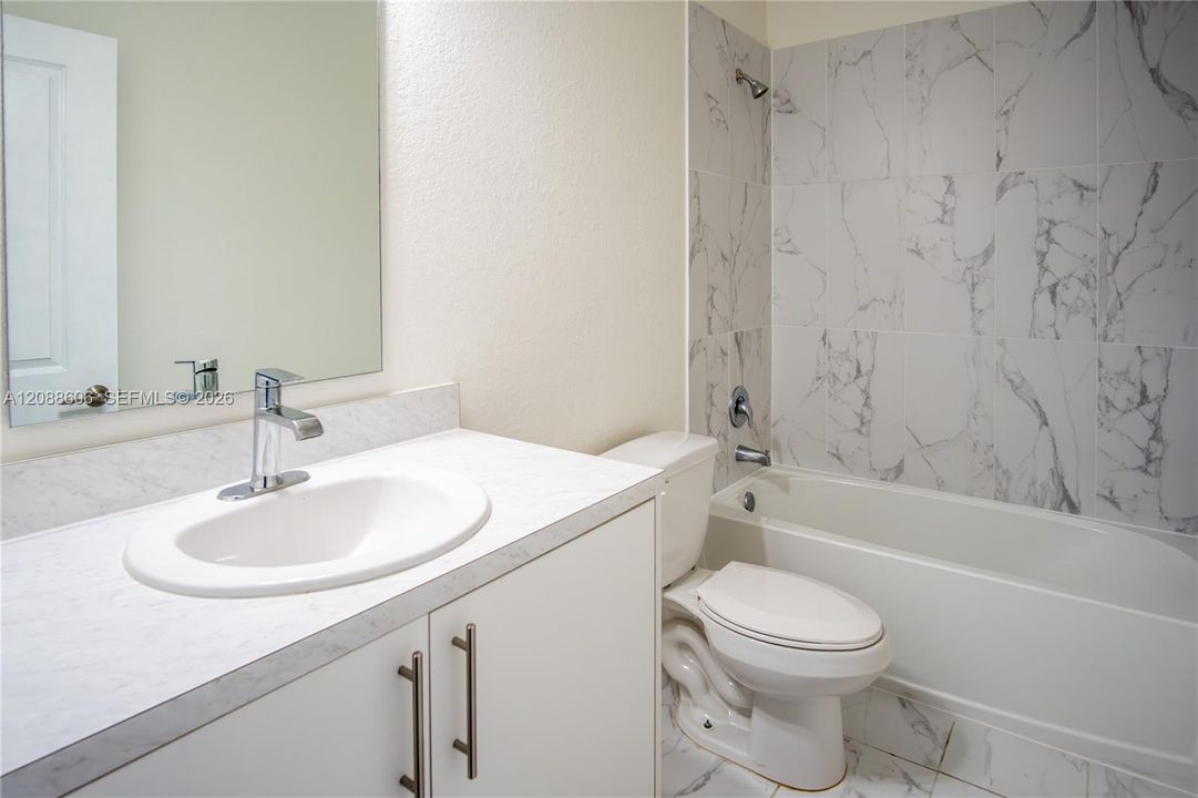 For Rent: $2,500 (3 beds, 3 baths, 1440 Square Feet)