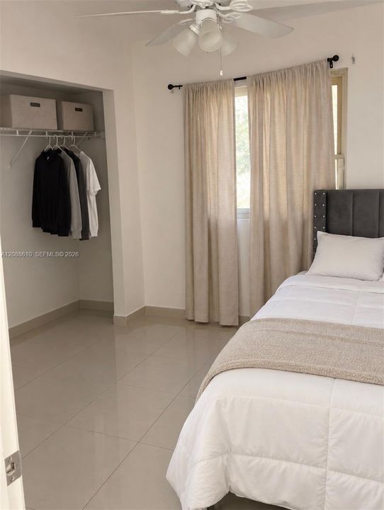 На продажу: $465,000 (3 спален, 2 ванн, 1304 Квадратных фут)