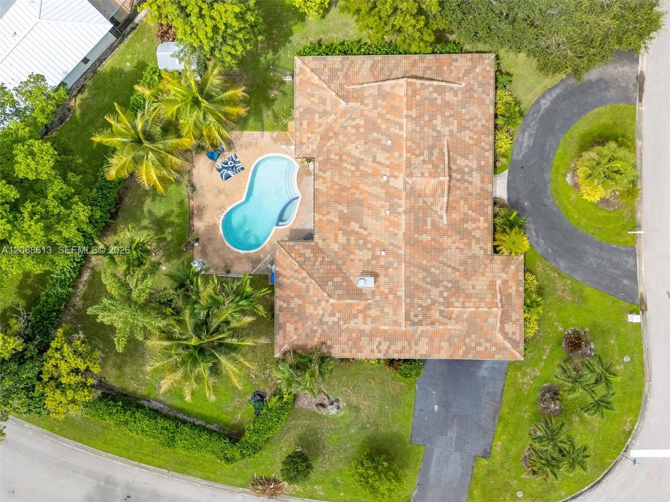 На продажу: $999,000 (4 спален, 2 ванн, 2891 Квадратных фут)