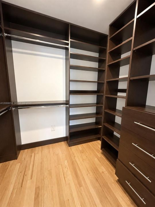 For Rent: $7,250 (4 beds, 5 baths, 2146 Square Feet)