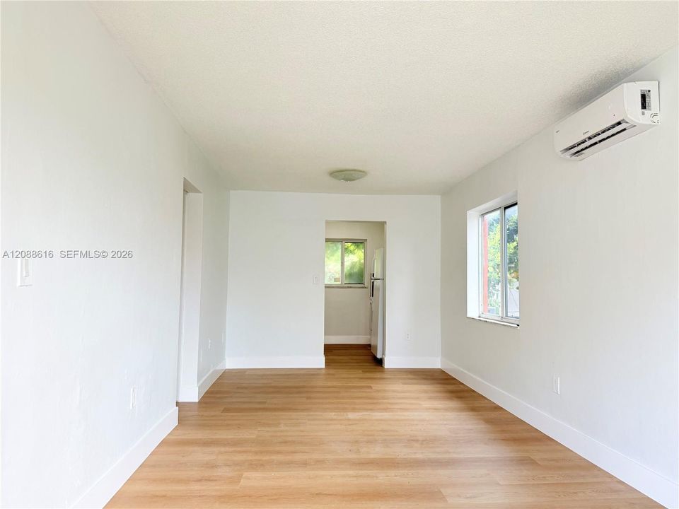 В аренду: $1,600 (1 спален, 1 ванн, 4740 Квадратных фут)