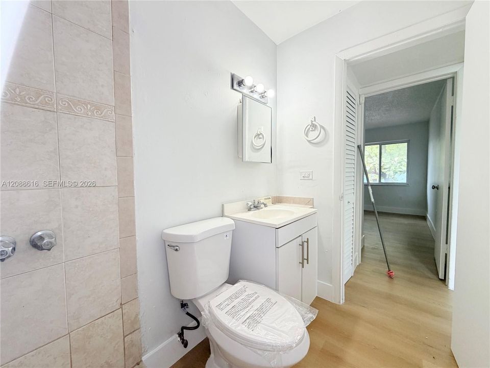 В аренду: $1,600 (1 спален, 1 ванн, 4740 Квадратных фут)