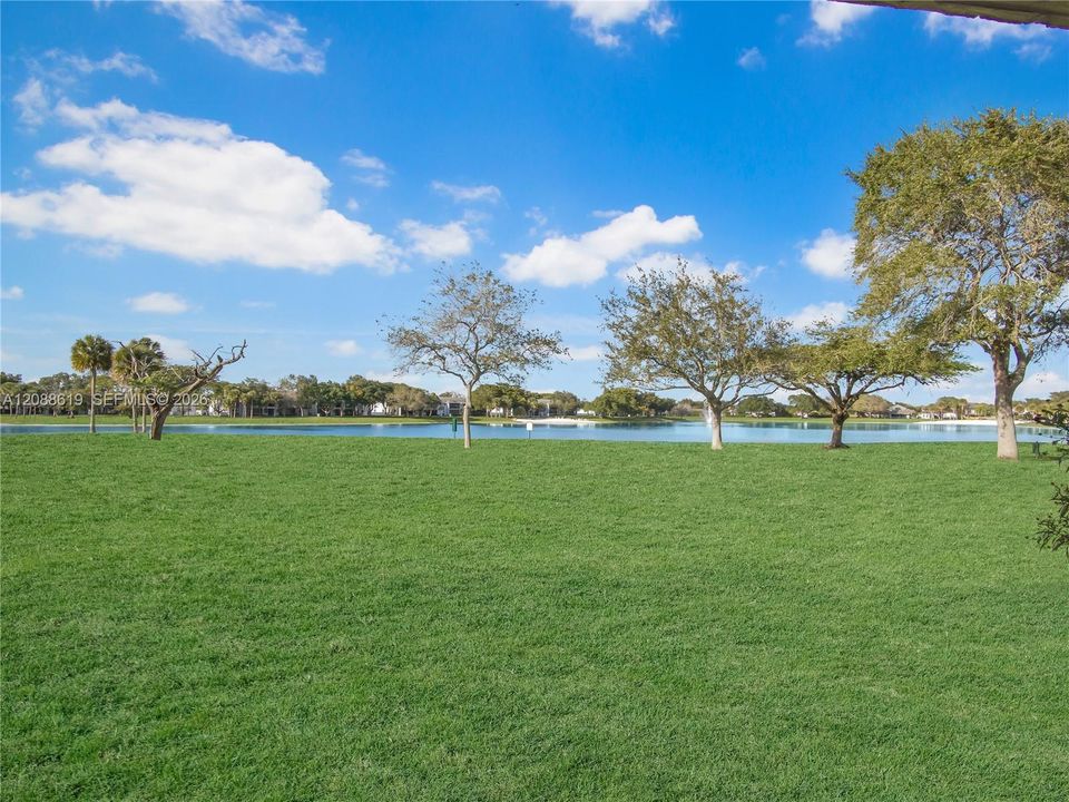 For Rent: $2,200 (2 beds, 2 baths, 770 Square Feet)