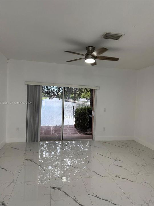 For Rent: $2,500 (2 beds, 2 baths, 1214 Square Feet)