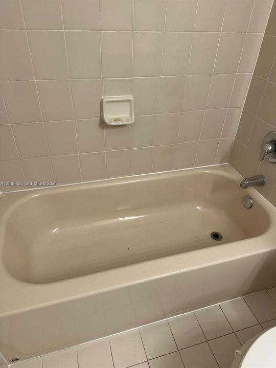 For Rent: $2,500 (2 beds, 2 baths, 1214 Square Feet)