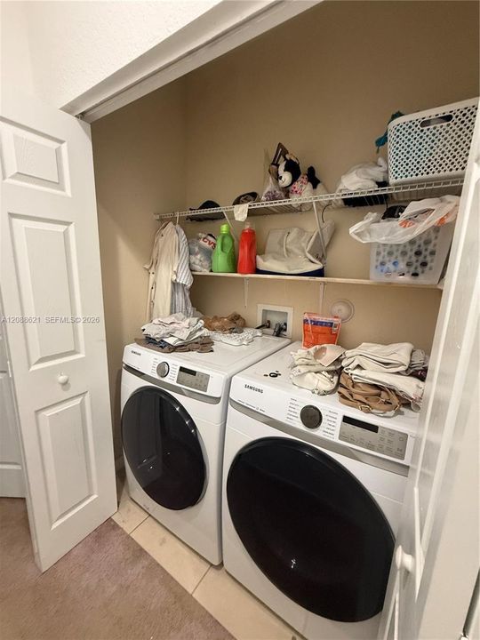 На продажу: $699,995 (4 спален, 2 ванн, 2573 Квадратных фут)