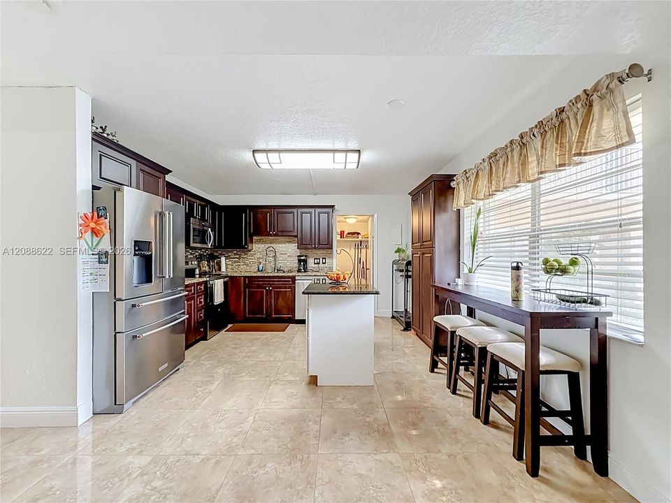 En Venta: $319,900 (3 camas, 2 baños, 1789 Pies cuadrados)