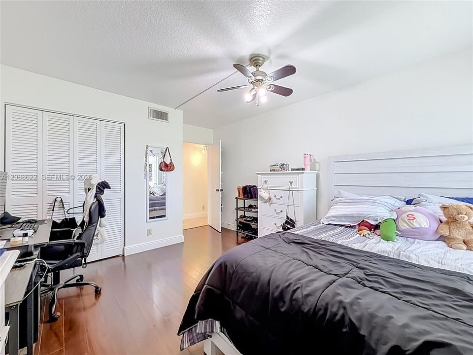 En Venta: $319,900 (3 camas, 2 baños, 1789 Pies cuadrados)