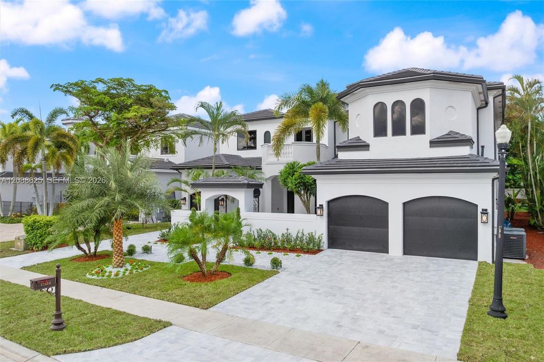 For Sale: $5,295,000 (6 beds, 6 baths, 6497 Square Feet)