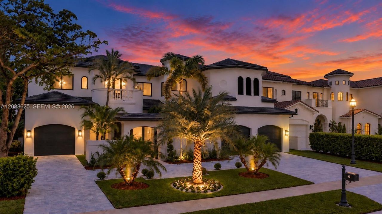 For Sale: $5,295,000 (6 beds, 6 baths, 6497 Square Feet)