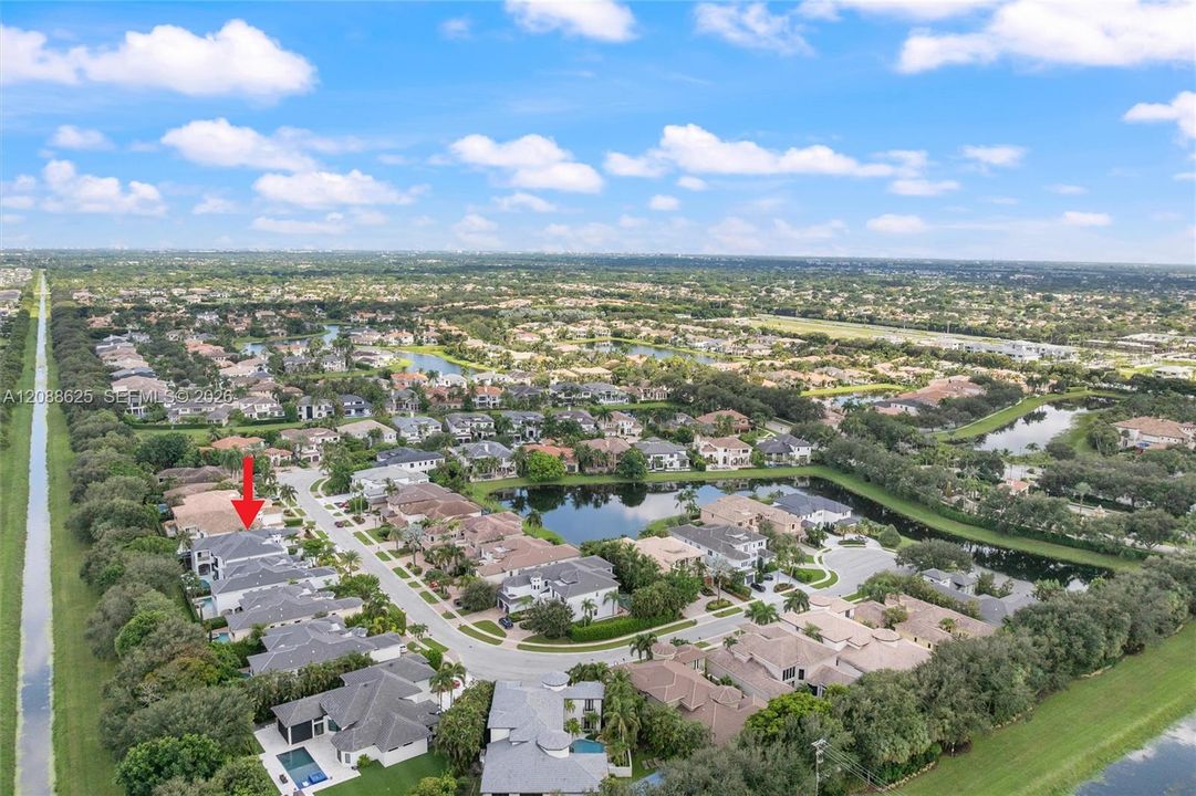 For Sale: $5,295,000 (6 beds, 6 baths, 6497 Square Feet)