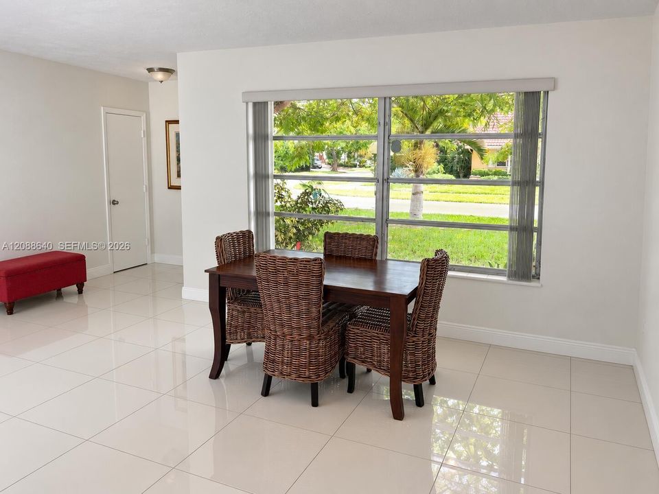 En Venta: $999,999 (4 camas, 4 baños, 2229 Pies cuadrados)