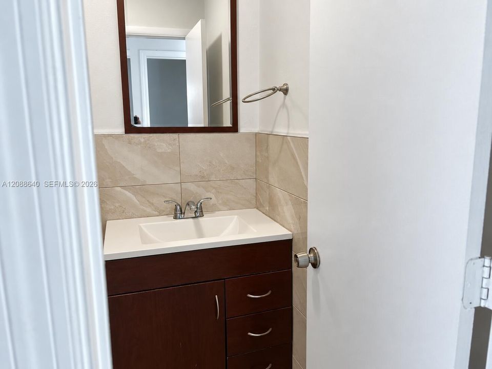 En Venta: $999,999 (4 camas, 4 baños, 2229 Pies cuadrados)