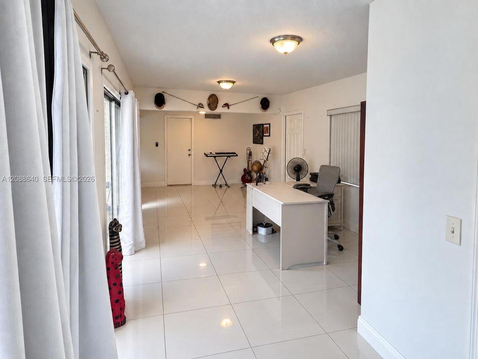 En Venta: $999,999 (4 camas, 4 baños, 2229 Pies cuadrados)
